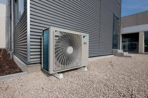 Daikin 7,5 kW Set FVA71A/RZAG71NV1
