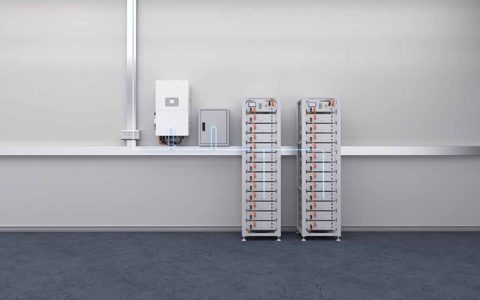 Deye 35 kW SUN-35K-SG01 HP3-UE-BM4 HV